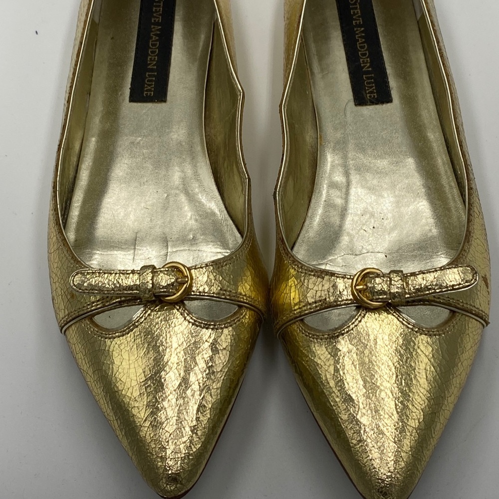 Used Crackled Gold Steve Madden Luxe Flats - Picture 4 of 15